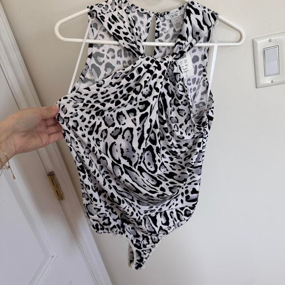 Cache Y2K Xsmall Leopard Print Cross Front Sleeveless Snap Bodysuit Top Office S - Picture 2 of 5